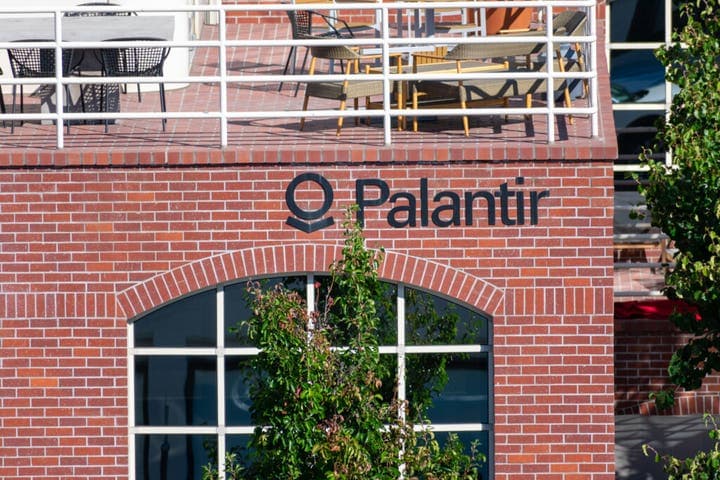 Palantir selects UK as European HQ for defense after £1.5 billion deal