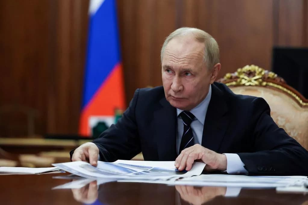 Vyacheslav Leontyev, 87, dies after falling 70 feet from Moscow window