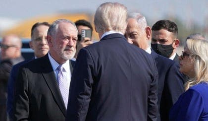 Trump's ambassador Mike Huckabee met with pardoned spy Jonathan Pollard