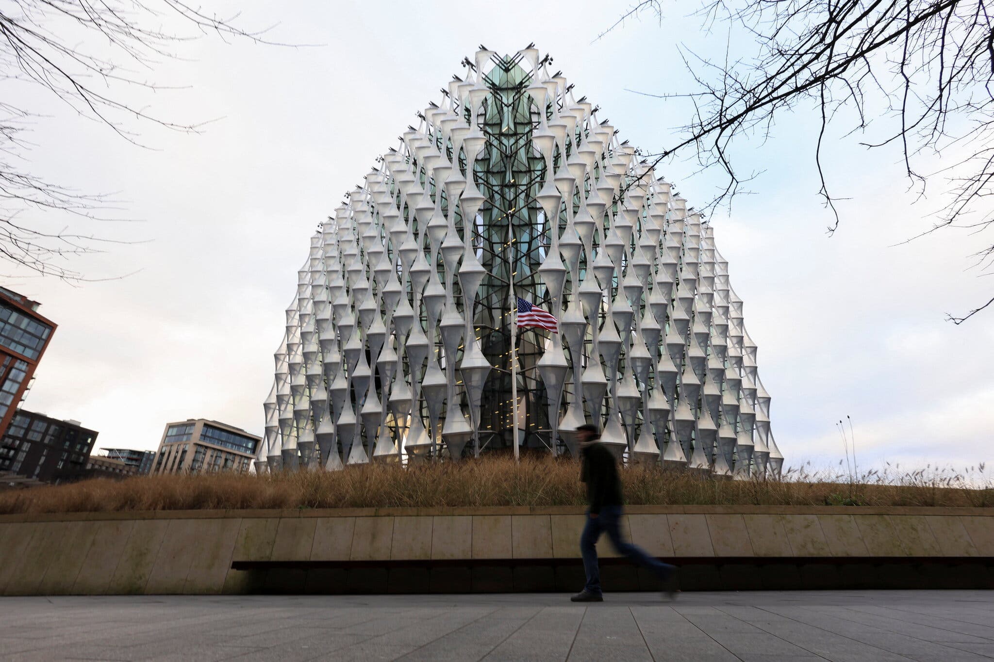 U.S. orders diplomats in Europe, Canada, Australia, and New Zealand to restrict immigration