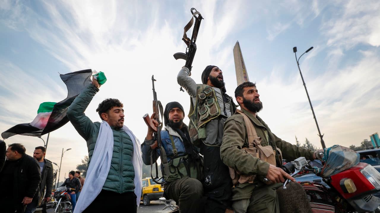 Revolution Sweeps Syria as Assad Regime Falls, Igniting Regional Tensions