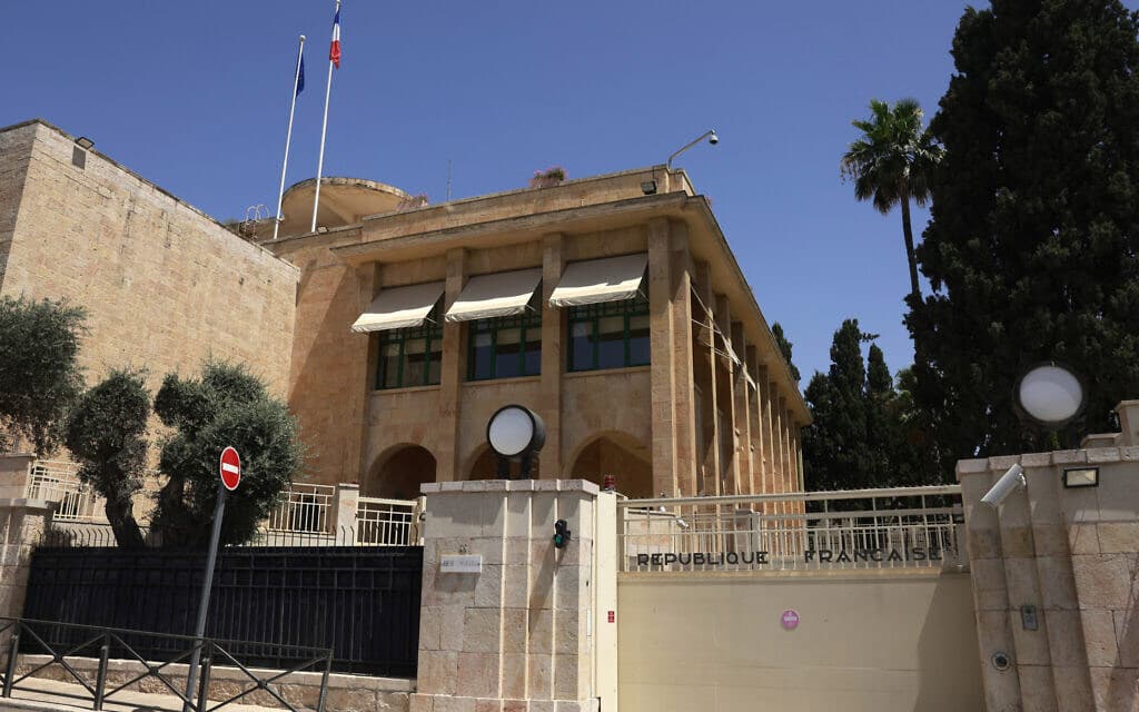 Breaking: France Threatens Strong Response if Israel Closes Jerusalem Consulate