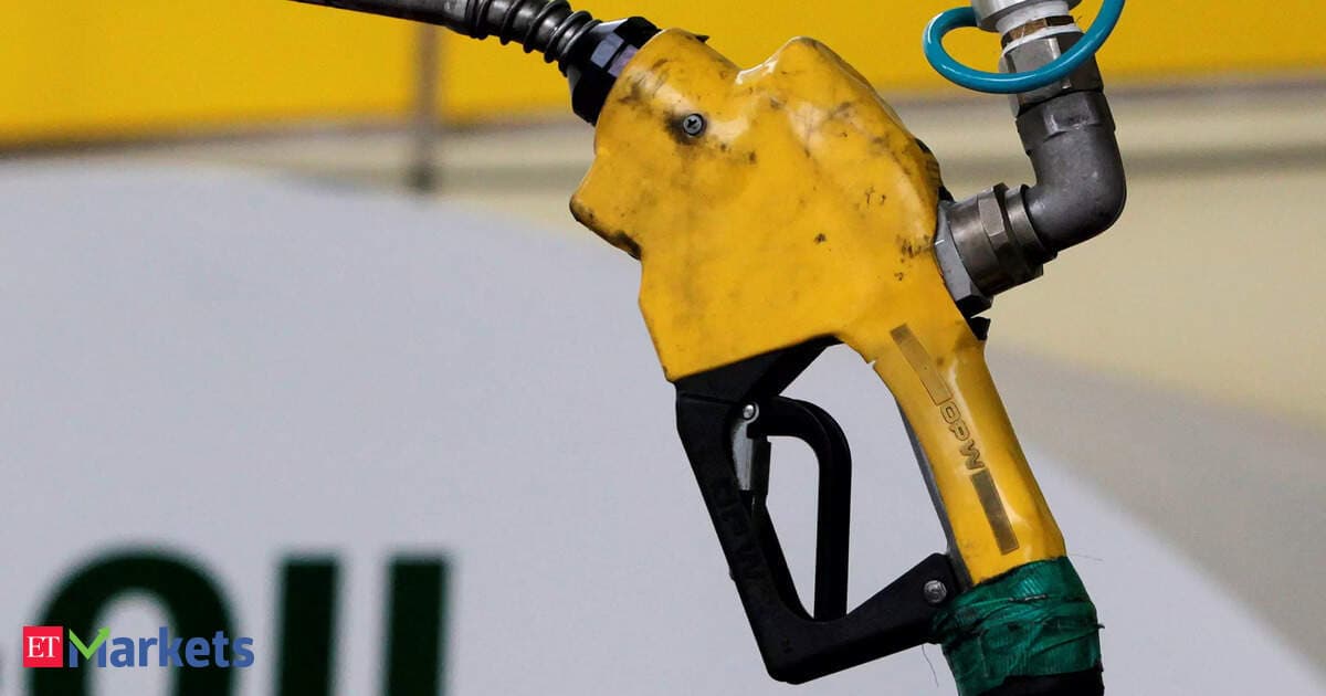 Chevron cuts price of Venezuelan crude for US refineries