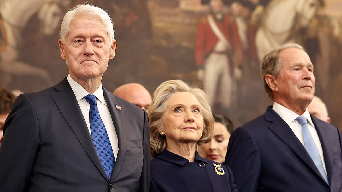 Bill Clinton condemns government actions against citizens and free speech
