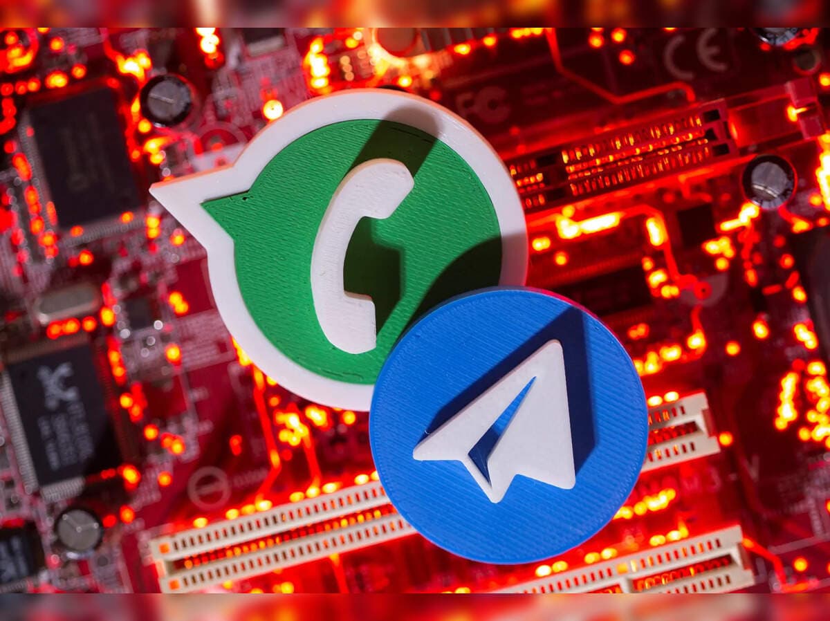 Russia Unveils State-Approved Messaging App 'MAX' as WhatsApp, Telegram Face Blockade