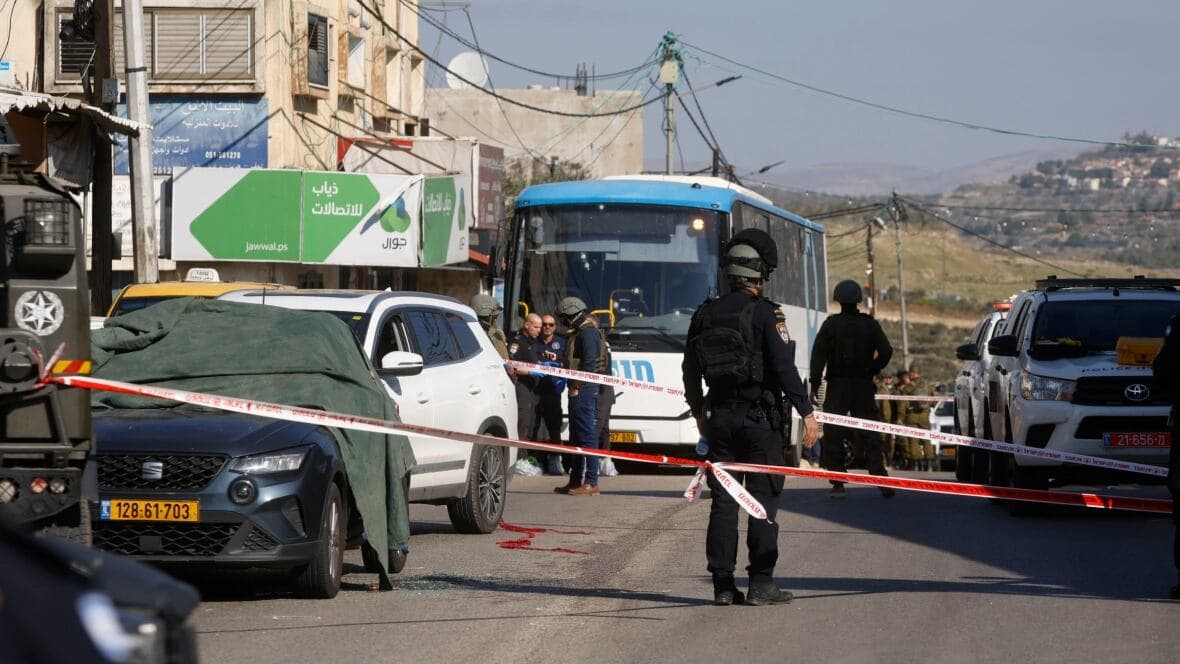 Gunmen Attack Bus Station in Ramot, Injuring 20; Assailants Shot