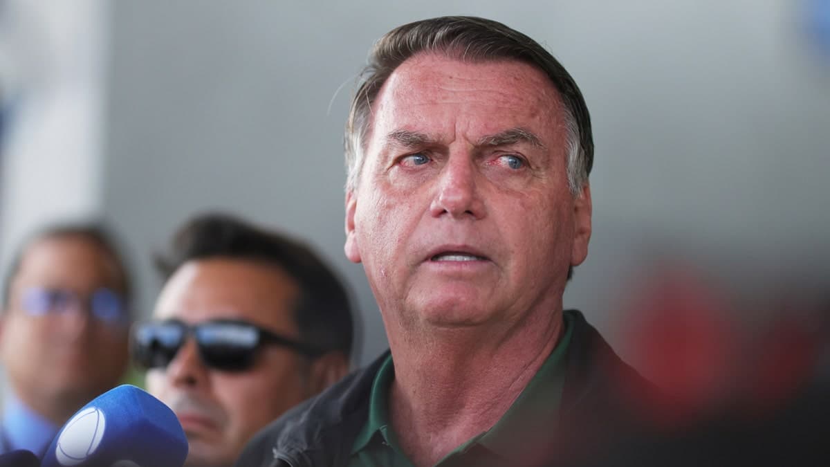 Jair Bolsonaro diagnosed with skin cancer after removal of eight lesions