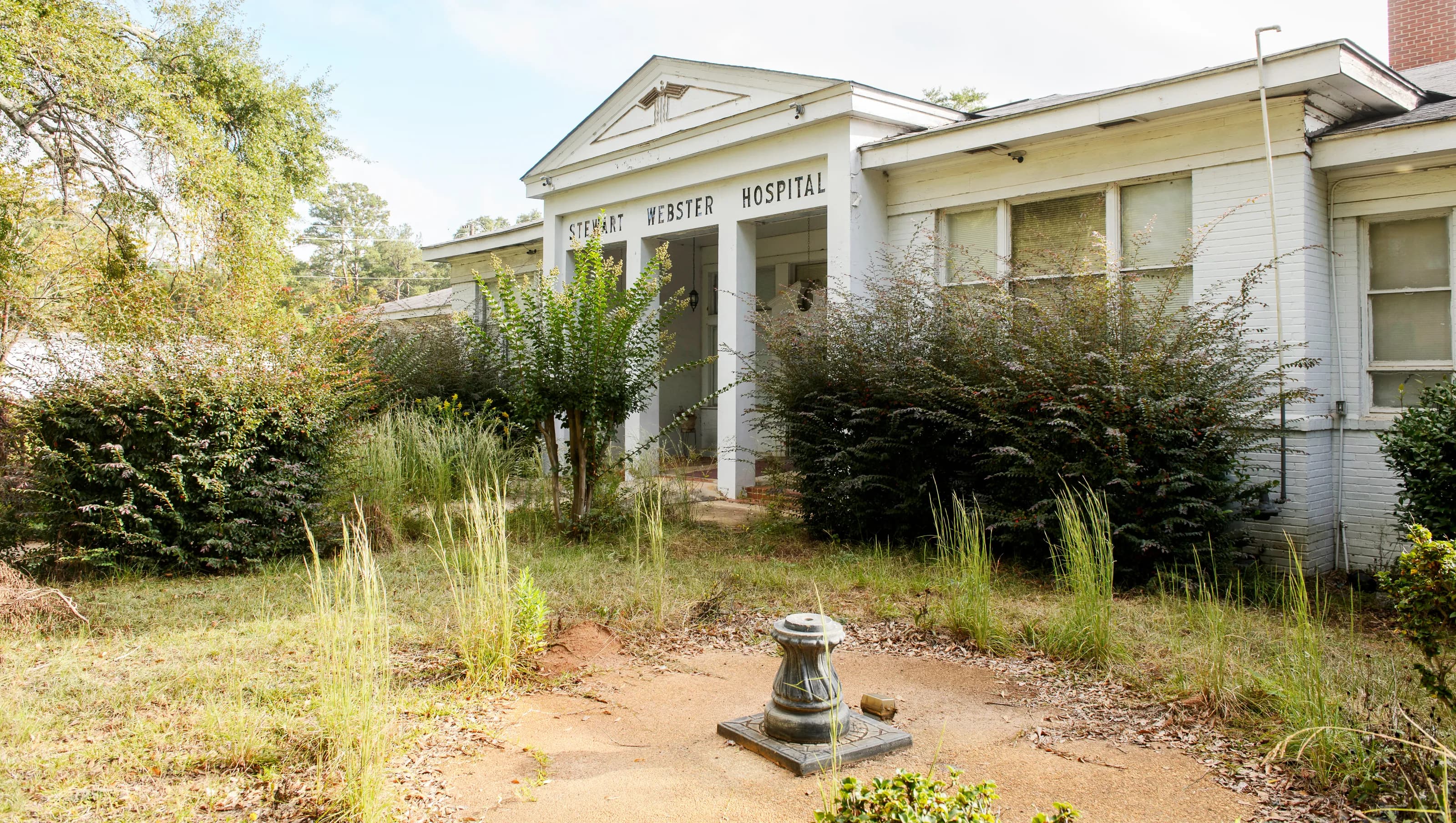 Rural Hospitals Vanishing While GOP Gains: 45% More Closures in Red States Fueling Healthcare Crisis