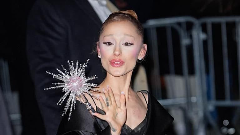 Ariana Grande tests positive for COVID