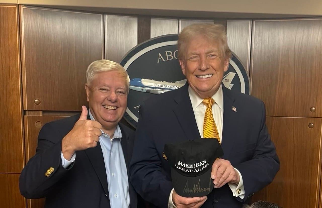 Lindsey Graham and Trump pose with signed 'Make Iran Great Again' hat