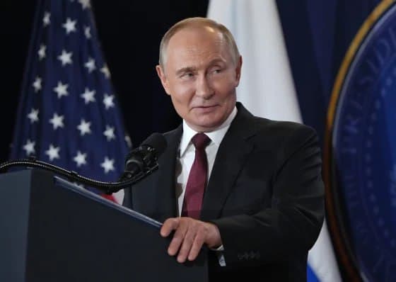 Putin Dodges Sanctions and Gains Ground in Ukraine During U.S. Visit