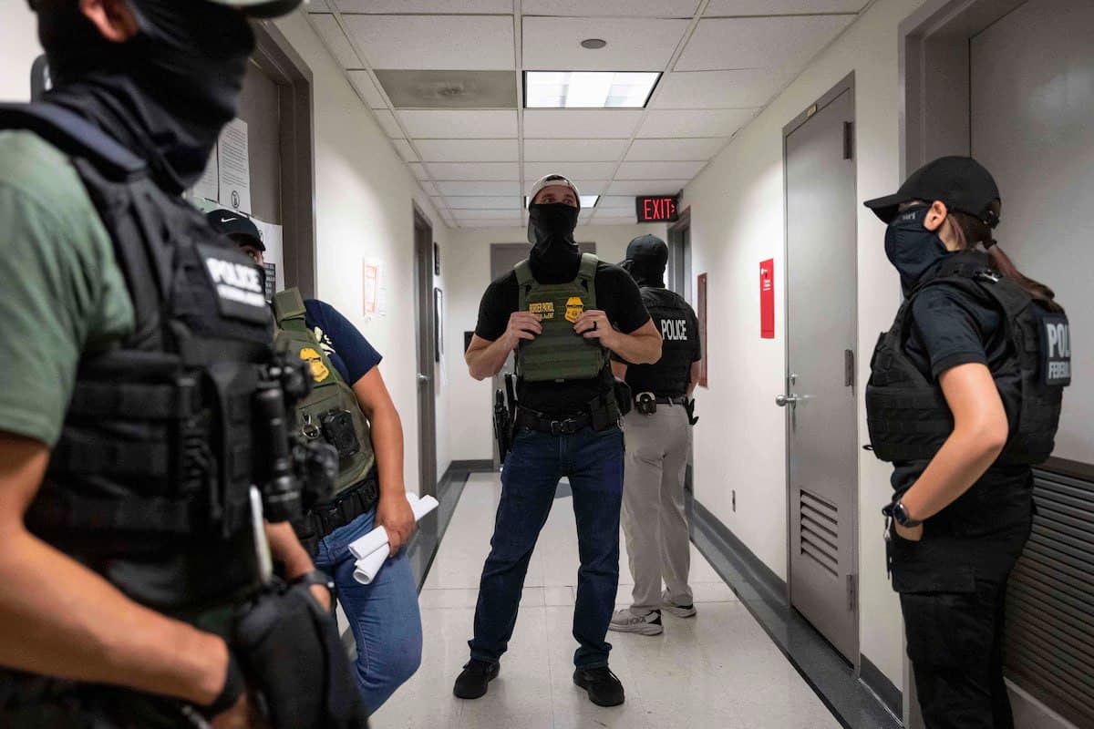 USCIS Gains Arrest Powers, Now Able to Combat Immigration Fraud