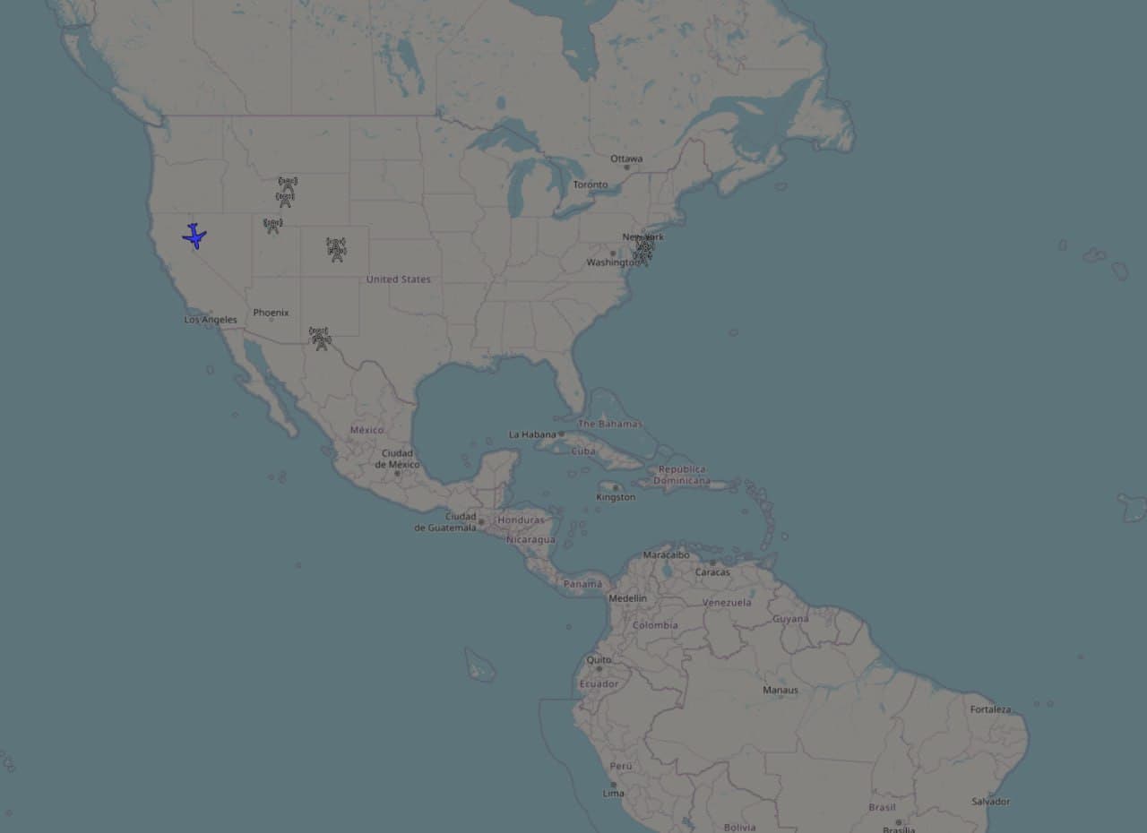 US Air Force deactivates all transponders; no flights visible on FlightRadar24