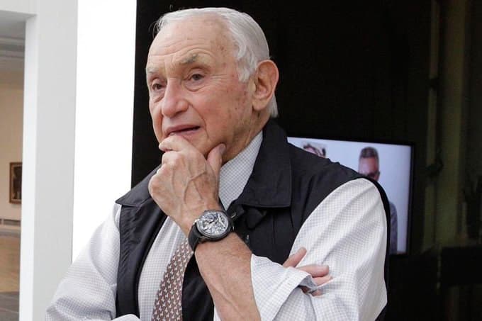 House Oversight Committee to Subpoena Les Wexner in Epstein Probe