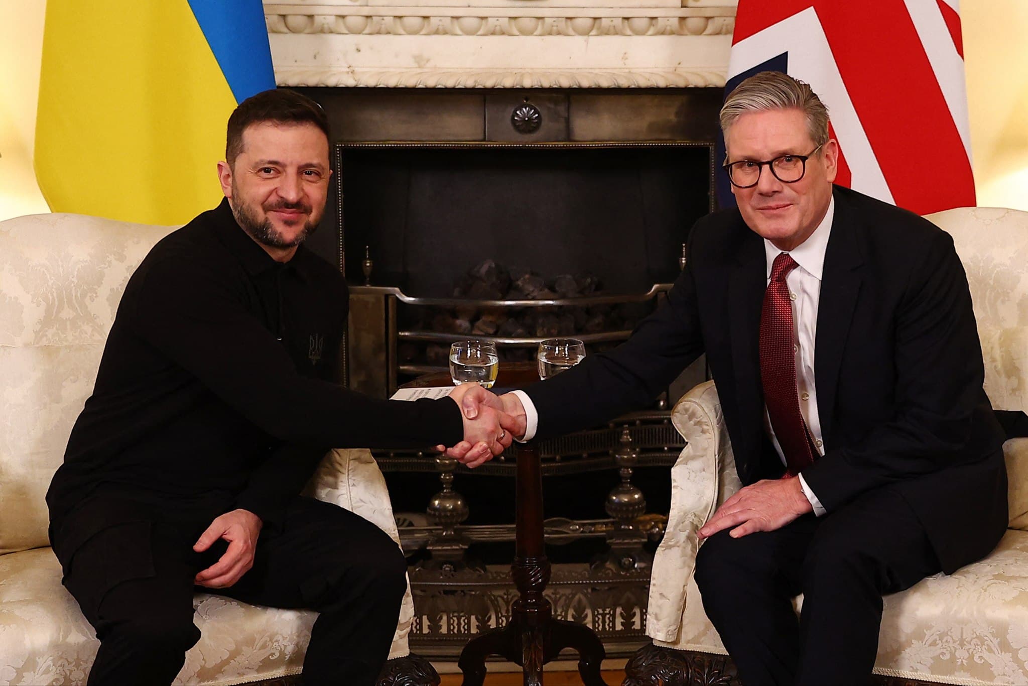 UK Prime Minister Keir Starmer Welcomes President Zelensky, Strengthening Ukraine's Support