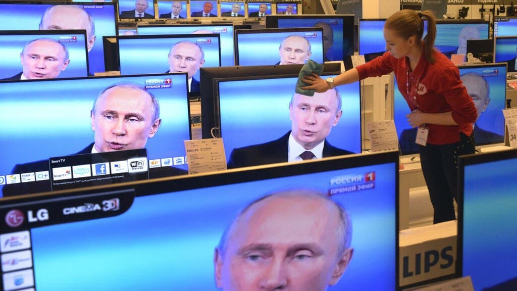 Russia Bans Reporters Without Borders, Tightening Grip on Press Freedom and Dissent