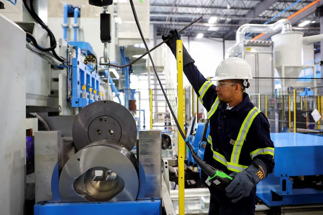 Canada's Unemployment Rate Hits 7.1% as Tariffs Shake Confidence