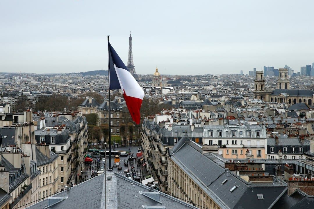 Fitch Downgrades France to Lowest Credit Rating, Pressuring New PM