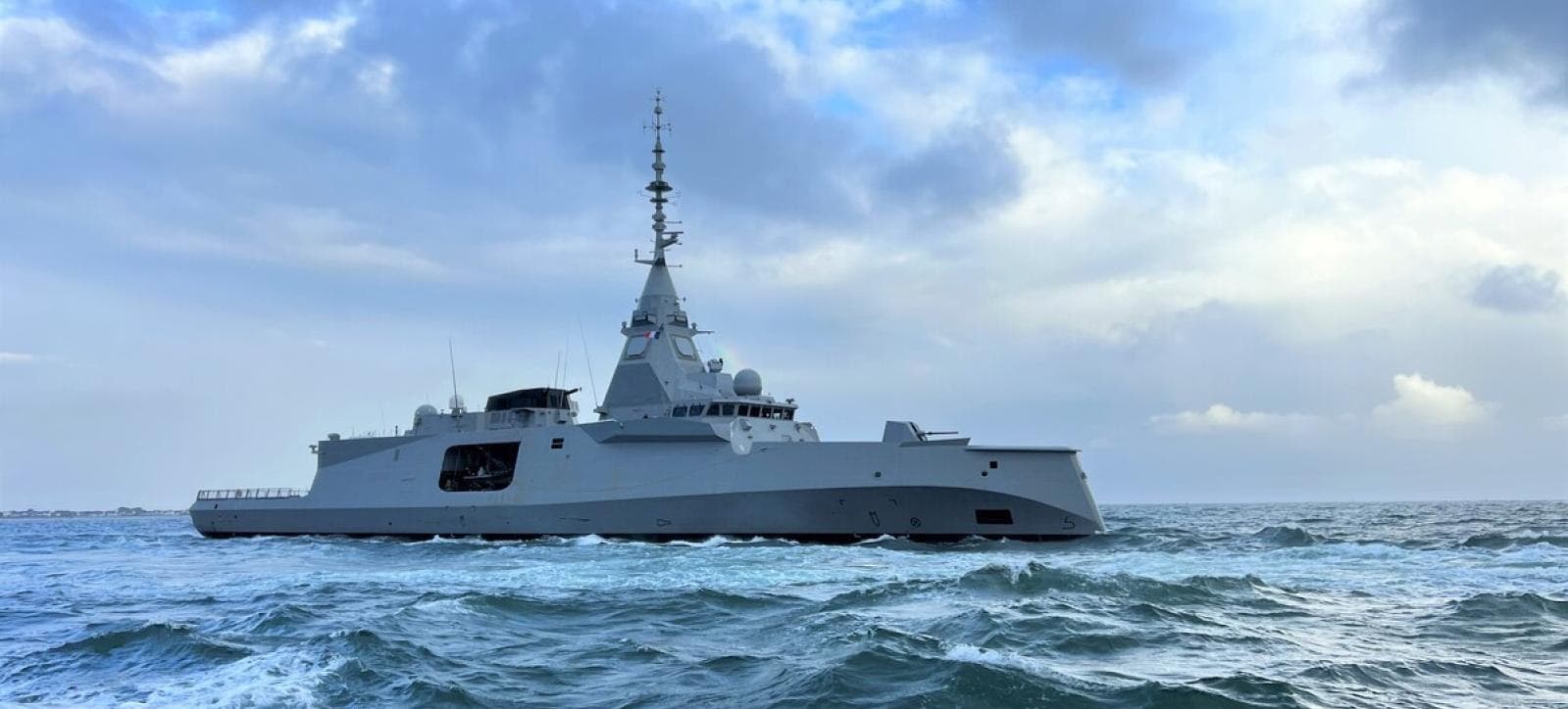 Greece to finalize purchase of fourth French FDI frigate for under €800M