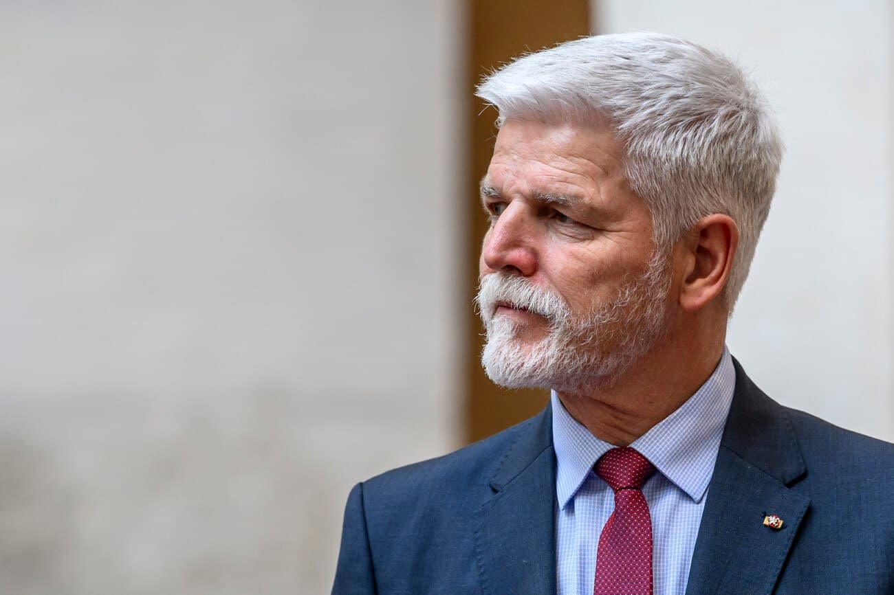 Czech President warns Russia that NATO airspace violations could lead to shootdowns