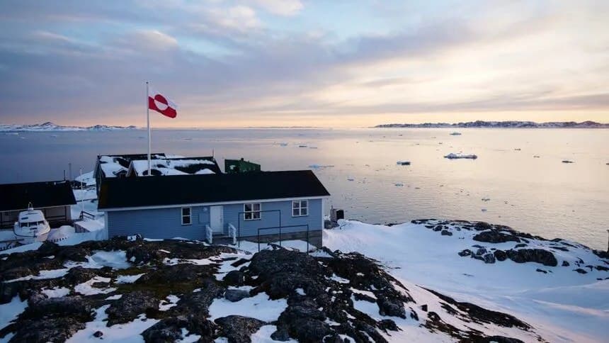 One dead after small plane from Canada crashed near Nuuk, Greenland