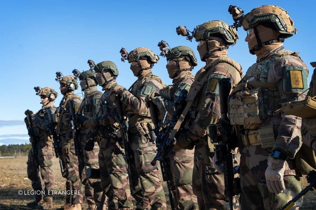 Russian SVR Claims France Plans 2,000-Troop Deployment to Ukraine