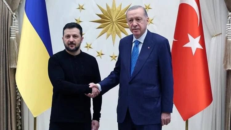 Ukrainian President Volodymyr Zelensky meets Turkish President Erdoğan