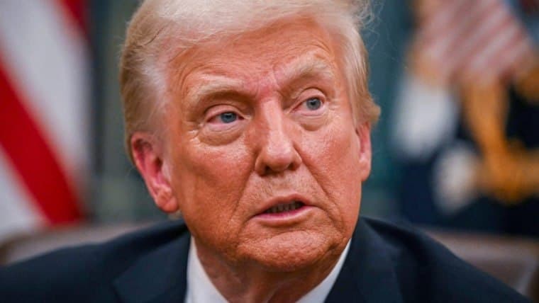 Trump sets Thanksgiving deadline for Ukraine plan, maintains oil sanctions