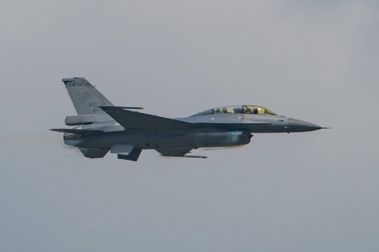 Taiwan Air Force F-16V crashes into sea during training mission