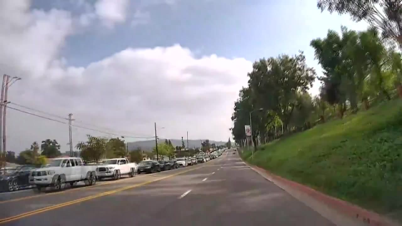 [Video] Californians queue for food donations during US government shutdown