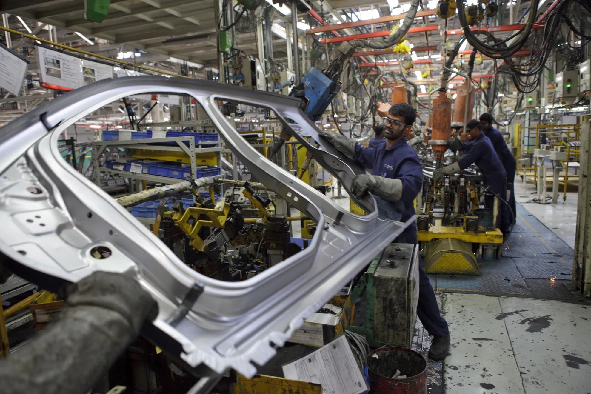 Featured image for: Ford to invest $370 million in India to reopen engine factory Ford to invest $370 million in India to reopen engine factory