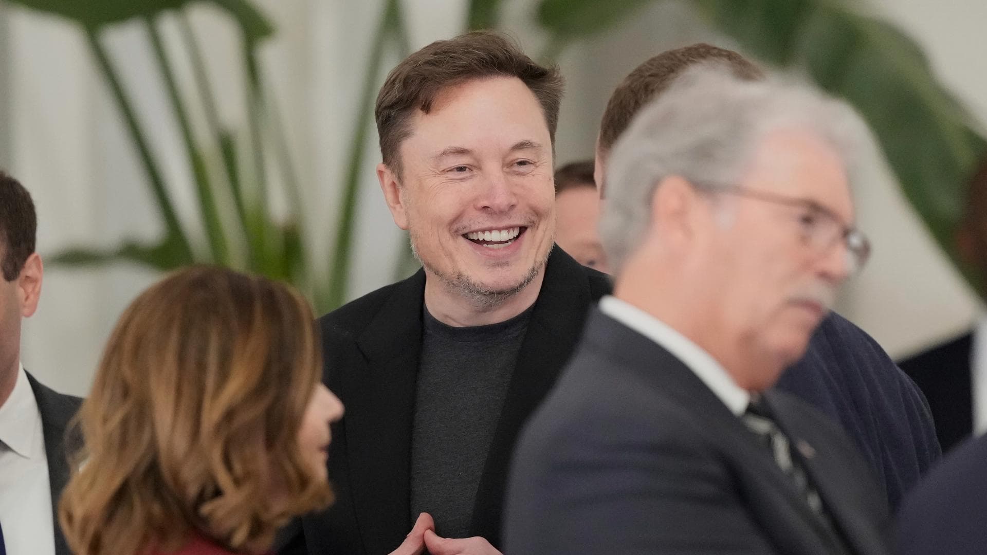 Tesla shareholders approve Elon Musk's $1 trillion pay package