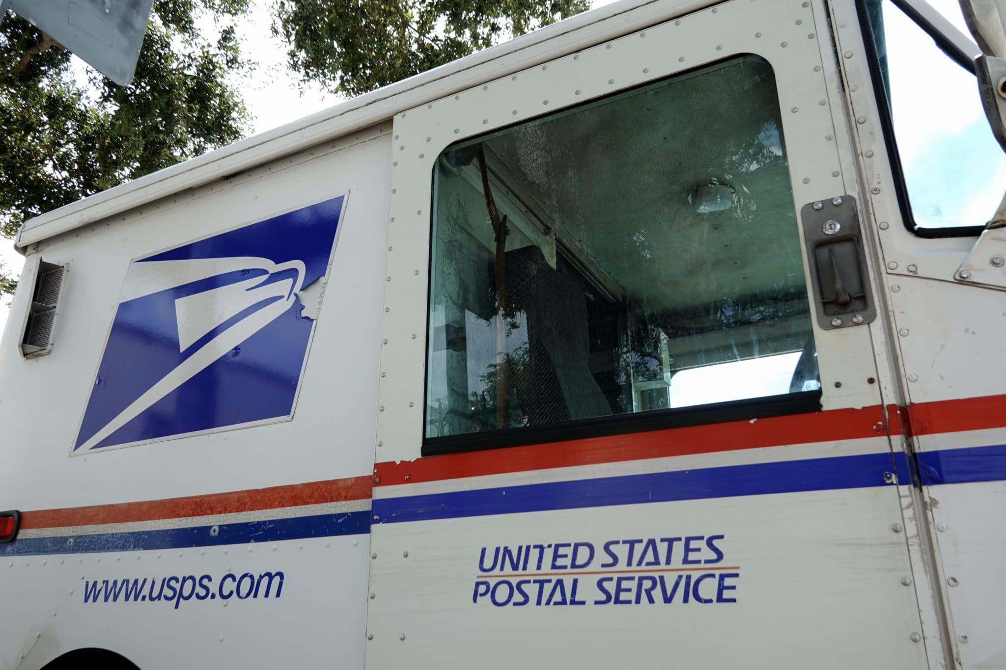 Featured image for: European Postal Services Halt U.S. Shipments Ahead of Tariff Changes European Postal Services Halt U.S. Shipments Ahead of Tariff Changes