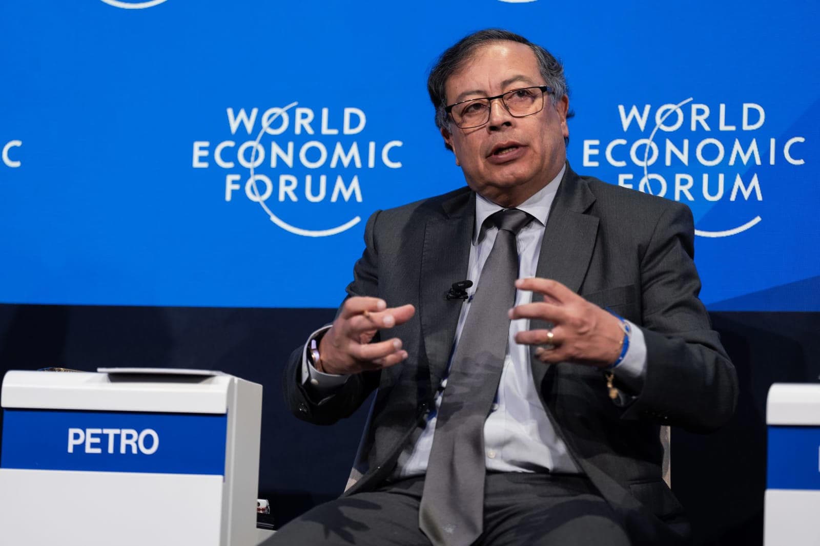 Featured image for: Colombia expels Israeli diplomats and cancels free trade deal Colombia expels Israeli diplomats and cancels free trade deal