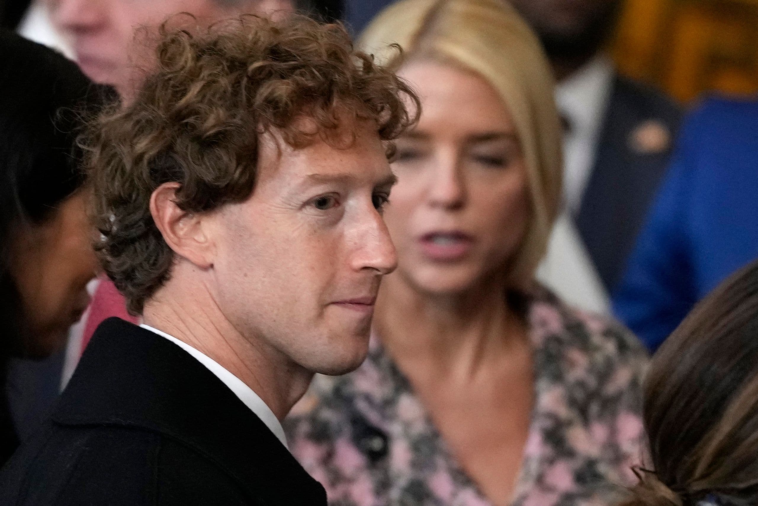 Featured image for: Meta CEO Mark Zuckerberg meets with Pam Bondi on legal issues Meta CEO Mark Zuckerberg meets with Pam Bondi on legal issues