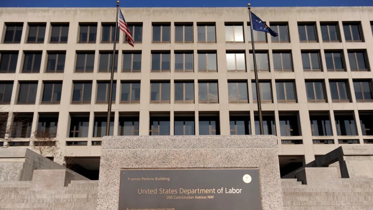 Featured image for: Workers Face $2,000 Pay Cut as Corporate Profits Surge 25% Workers Face $2,000 Pay Cut as Corporate Profits Surge 25%