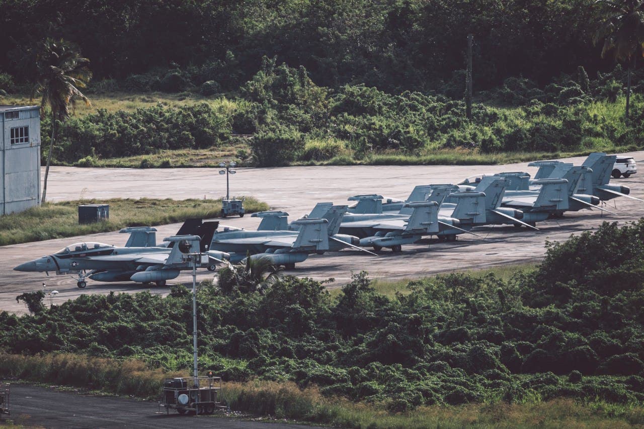 Featured image for: U.S. Navy EA-18G Growlers spotted at former Roosevelt Roads facility in Puerto Rico U.S. Navy EA-18G Growlers spotted at former Roosevelt Roads facility in Puerto Rico