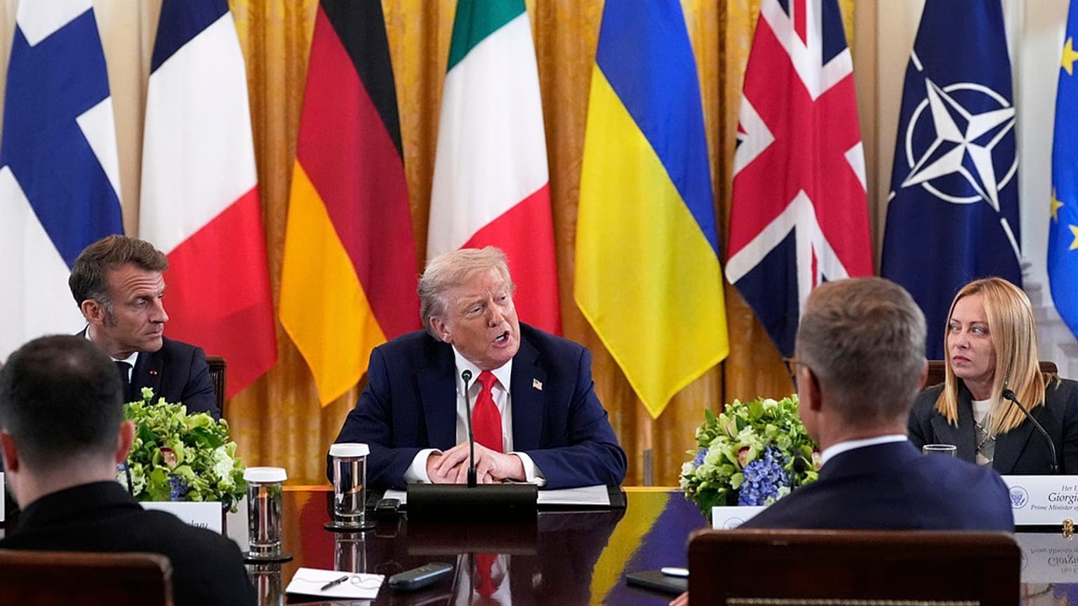 Featured image for: U.S. Urges Europe to End Russian Oil Purchases Amid Tariff Threats U.S. Urges Europe to End Russian Oil Purchases Amid Tariff Threats