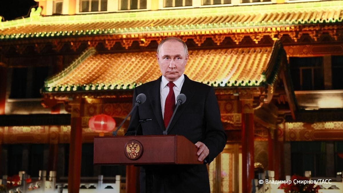 Featured image for: Putin Demands Referendum and Elections as Ukraine Conflict Escalates Putin Demands Referendum and Elections as Ukraine Conflict Escalates