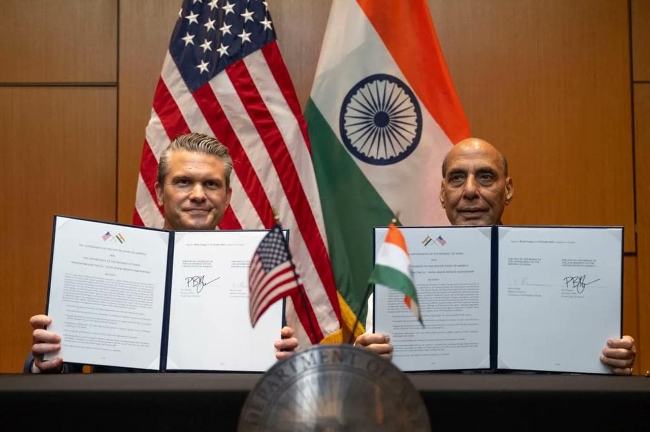 Featured image for: US and India sign 10-year defense pact for interoperability and intelligence sharing US and India sign 10-year defense pact for interoperability and intelligence sharing