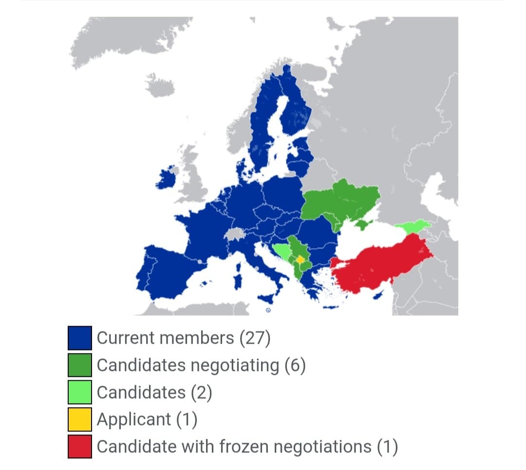 Ukraine scores 'B' in EU membership progress, Montenegro earns 'A'