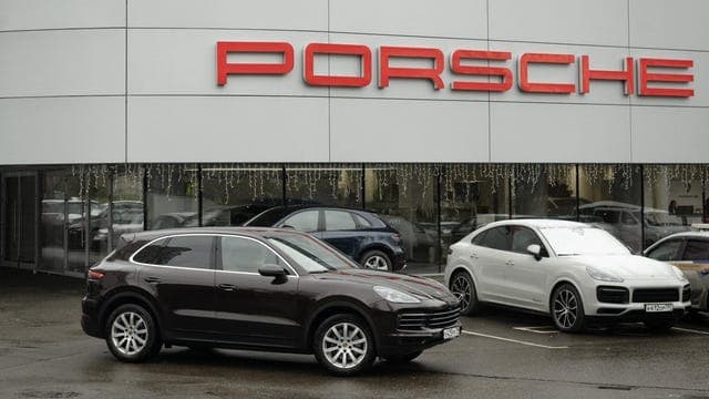 Featured image for: Porsche system outage immobilizes hundreds of vehicles in Russia Porsche system outage immobilizes hundreds of vehicles in Russia