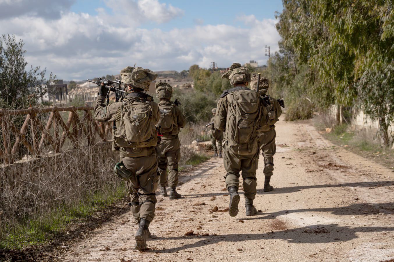 Image for Israel Promises Troop Withdrawal If Hezbollah Disarms by 2025