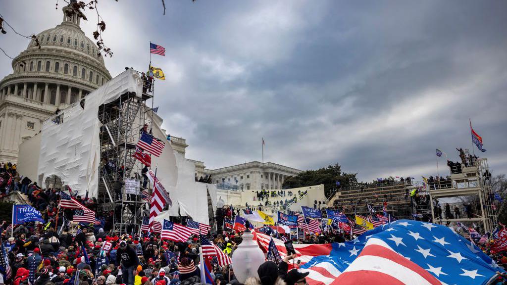 Image for FBI reveals it embedded 275 plainclothes agents in Jan. 6 crowds