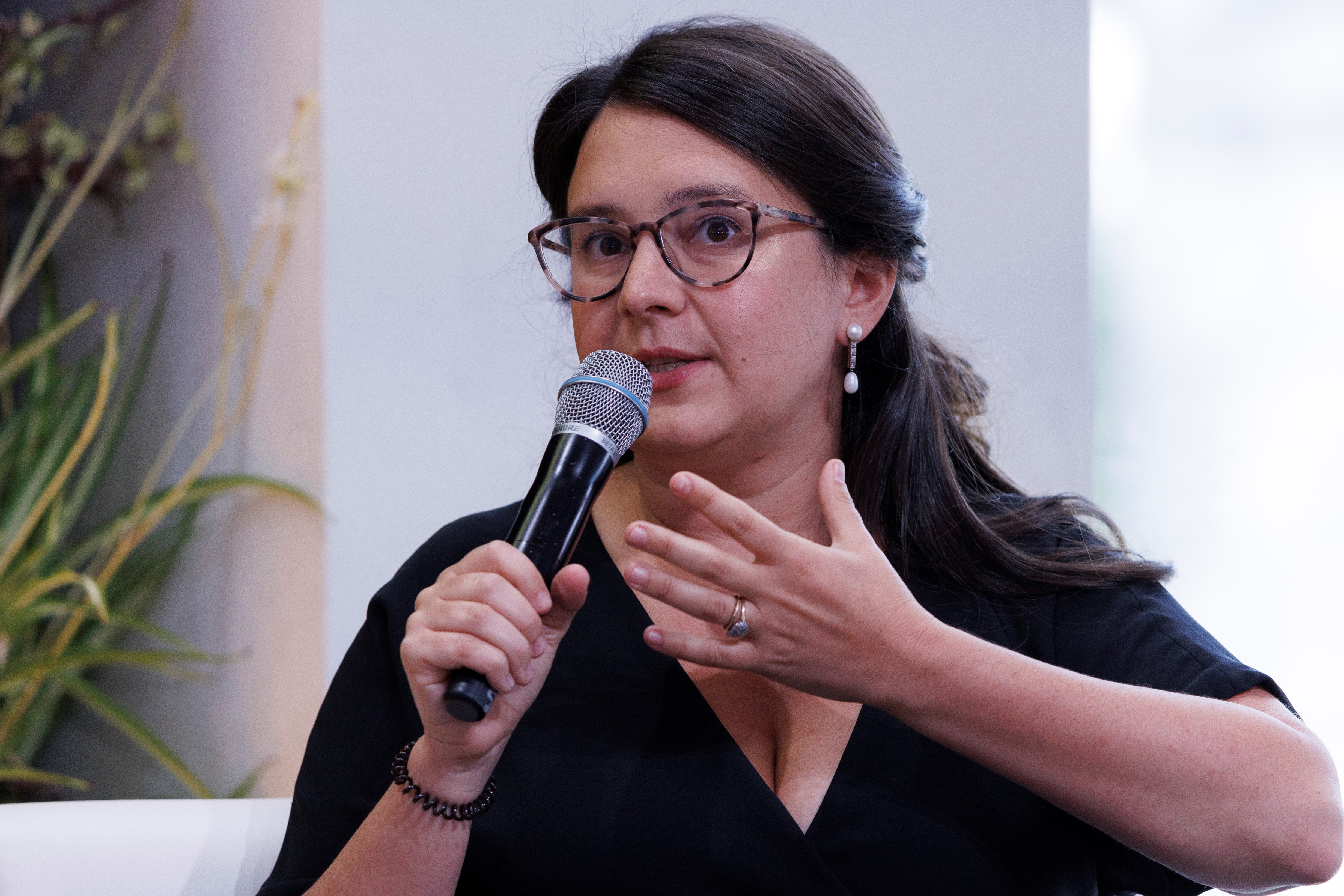 Image for David Ellison buys The Free Press, names Bari Weiss editor-in-chief