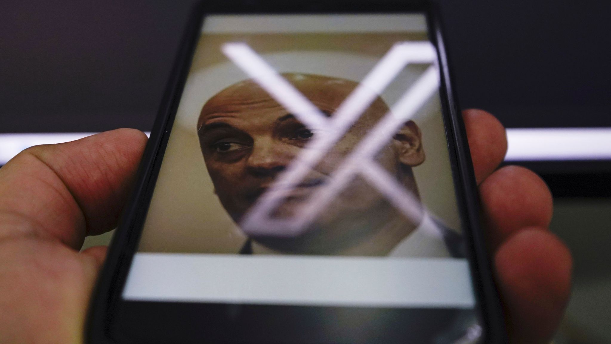 Image for U.S. Sanctions Brazil's Supreme Court Justice, Hits Trade with 40% Tariff Spike