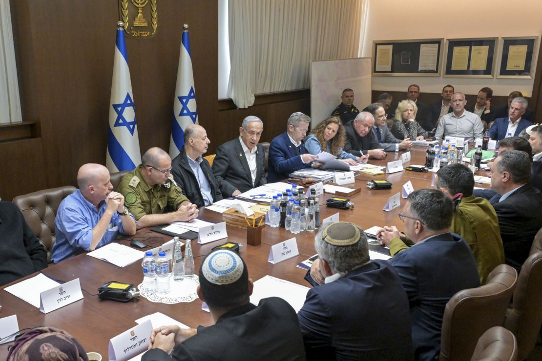 Image for Netanyahu's Cabinet Votes to Dismiss Attorney General in Unprecedented Move Amid Corruption Trials