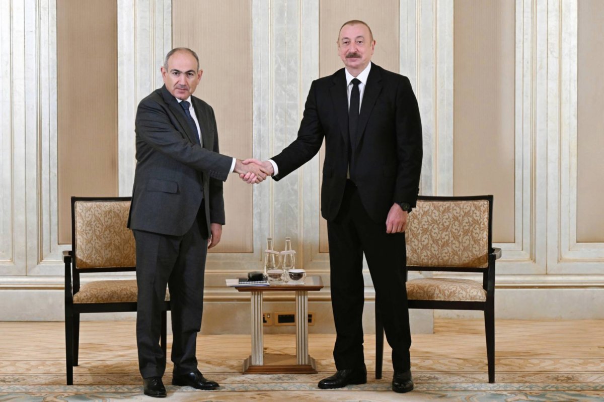 Trump's 'Bridge to Peace' Aims to Reshape Armenia-Azerbaijan Relations Amid Tensions