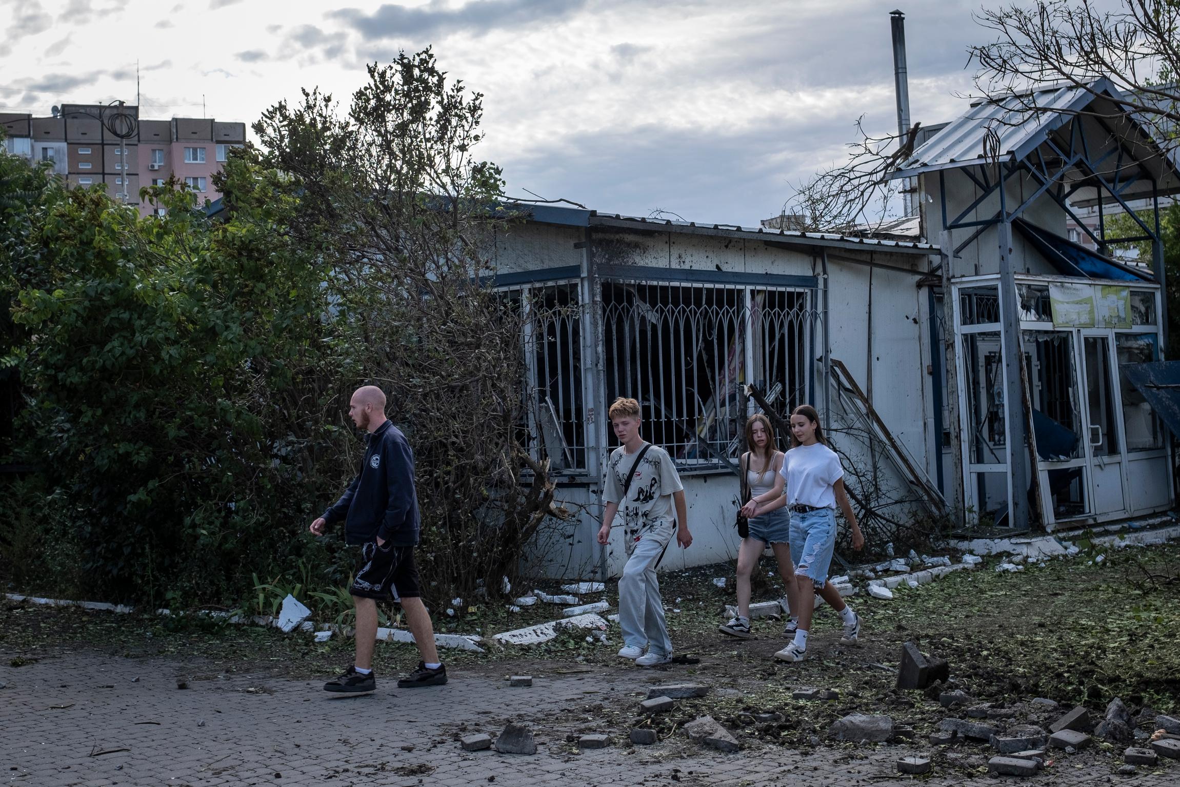 Image for Almost 100,000 Ukrainian men aged 18 to 22 left Ukraine in two months