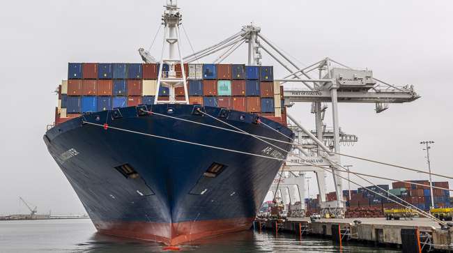 Image for U.S. and China Suspend Tit-for-Tat Port Fees for One Year